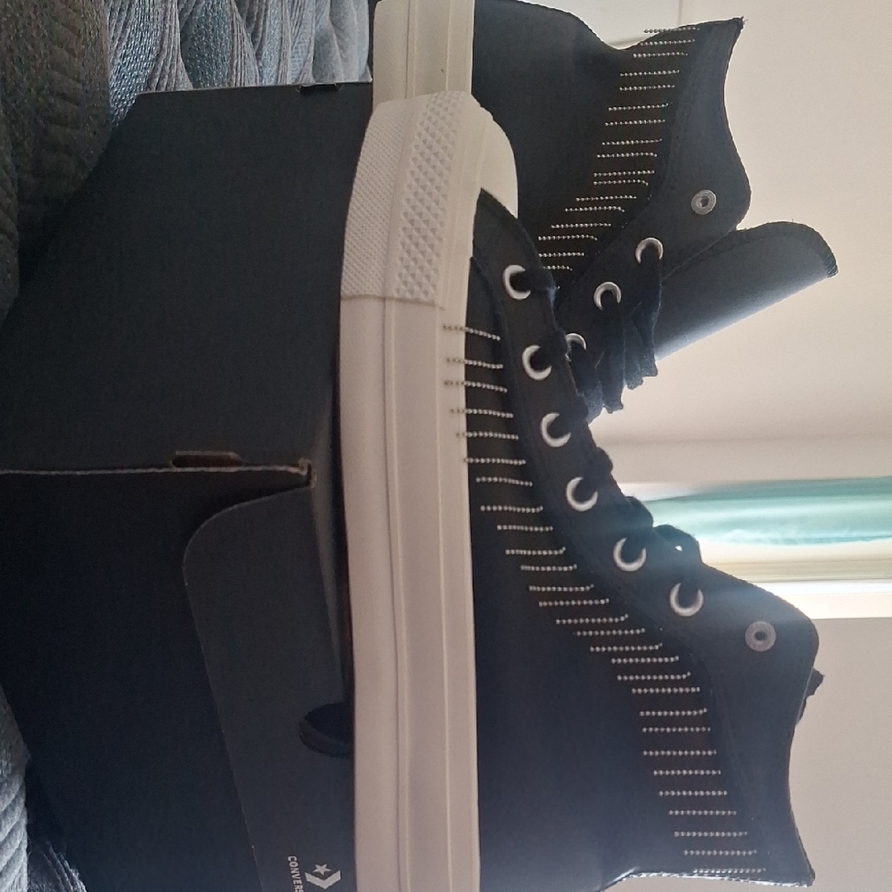 NEW- Converse Black Leather Fringe Platform Sneakers Size 10